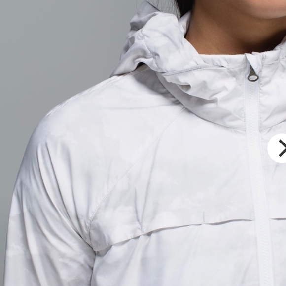 LULULEMON Miss Misty Jacket II, 2, White and Gray - Picture 6 of 16